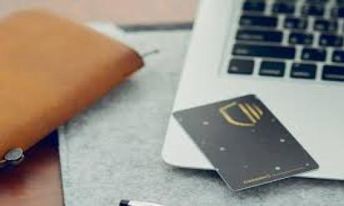 忘记比特币钱包密码如何找回？实用指南与技巧
比特币钱包, 找回密码, 数字货币安全/guanjianci

引言
比特币自2009年问世以来，逐渐成为全球最受欢迎的数字货币之一。随着越来越多的人开始投资和使用比特币，安全性和保管问题也日益受到重视。比特币钱包作为存储和管理比特币的工具，其安全性直接关系到用户的资产。遗憾的是，大量用户在使用比特币钱包时，常常会遇到一个令人头痛的问题：忘记比特币钱包密码。如果您也面临类似的境况，不必担心，本文将为您提供实用的密码找回指南和技巧。

第一部分：了解比特币钱包的基本功能与类型
比特币钱包是存储私钥和公钥的工具，用于发送、接收和存储比特币。大致可以分为以下几种类型：

软件钱包
软件钱包是由软件提供的比特币存储方式，用户可以在个人电脑或手机上安装这类钱包。这类钱包的安全性较高，且操作便捷，适合日常使用。

硬件钱包
硬件钱包是专用设备，用于安全地存储比特币和其他数字货币。与软件钱包不同，硬件钱包不容易受到黑客攻击，推荐长期持有比特币的用户使用。

在线钱包
在线钱包是由第三方平台提供的服务，用户可以在网络上轻松访问。虽然这类钱包使用方便，但安全性相对较低，风险较大。

第二部分：密码遗忘的影响
一旦遗忘钱包密码，用户可能会面临以下几个问题：

资产丢失风险
如果您忘记了钱包密码，且没有其他恢复选项，您的比特币将可能永久丢失。比特币的去中心化特性意味着没有第三方能为您恢复密码。

心理负担
忘记密码不仅仅是财务上的损失，还会导致心理上的焦虑和压力。想象一下您辛辛苦苦积累的资产，因为一个简单的密码问题而陷入困境，这种感觉是非常难受的。

第三部分：尝试找回比特币钱包密码的方法
虽然找回比特币钱包密码非常困难，但仍然有一些方法可以尝试：

1. 使用密码提示
大部分钱包在设置过程中，会让用户设置一个密码提示该提示可帮助用户回忆初设的密码。如果您设置了密码提示，可以先查看一下这部分内容。

2. 回忆常用密码
试着想想您平常使用的密码组合。很多人可能会使用相似的密码或变形，如果您能想起一些重要的记忆或日期，或许会帮助找到正确的密码。

3. 恢复助记词或私钥
如果您在设置钱包时备份过助记词（通常是12或24个单词），可以通过助记词恢复钱包并重置密码。务必妥善保存助记词。

4. 联系客户支持
如果您的钱包软件有客户支持，可以尝试联系他们。尽管大多数钱包不能直接重置密码，但他们可能会为您提供一些额外的恢复步骤。

5. 使用专业工具
市场上有一些专门用于密码恢复的软件和工具，如比特币密码恢复专家（Bitcoin Password Recovery Expert）。但是，使用这些工具前一定要仔细调查其信誉和合法性。

第四部分：寻找专业帮助
如果上述方法都无法解决问题，不妨考虑寻求专业帮助。例如，某些网络服务提供链上数据恢复服务，可以为用户提供有偿的帮助。不过，选择此类服务时要谨慎，确保平台的信誉。

第五部分：预防措施与安全建议
回顾找回比特币钱包密码的各种方法不妨同时考虑预防措施，从而避免将来的不便：

1. 妥善记录密码与助记词
无论您使用何种形式的钱包，助记词和密码的记录都非常重要。建议将其写在纸上，存放于安全的地方，而非电子设备。

2. 定期更换密码
为了保障数字资产的安全，应定期更新密码，并确保其复杂性。

3. 使用密码管理软件
如果记忆力不佳，可以考虑使用密码管理软件保存密码，确保一旦忘记可以轻松检索。

4. 多重身份验证
如果钱包支持多重身份验证，务必启用此功能，以增加安全性。

5. 备份助记词与私钥
确保以物理或云的方式备份助记词与私钥，避免因设备损坏而.asset丢失。

结论
在这篇文章中，我们讨论了忘记比特币钱包密码时的一些常见问题和应对措施。希望能为广大币圈用户带来帮助。在面对数字货币的安全问题时，进行良好的前期准备与安全意识的提升才能更好地保护自己的资产。

常见问题
1. 比特币钱包密码忘记后还有其他恢复方法吗？
除了前面提到的方法，一些钱包可能会提供额外的隐私钥帮助，如通过电子邮件或手机验证重置密码的功能。不过，这种服务并不是所有钱包都提供。

2. 使用密码恢复工具安全吗？
使用密码恢复工具可能会涉及到安全风险，尤其是个人数据的泄露风险。在选择工具时，应该调查其背景、评价、用户体验和官方网站信息，确保使用安全。

3. 如果助记词丢失，是否还能找回钱包？
不幸的是，如果助记词丢失且没有备份，找回钱包的可能性非常小。助记词是访问和恢复您的钱包的唯一钥匙。

4. 如何防止比特币被盗？
增强安全意识，比如使用多重身份验证、定期更换密码以及不将私钥保存在不安全的地方等，可以有效降低被盗的风险。同时，也要定期关注相关安全资讯，避免受骗。

5. 投资比特币有哪些风险？
比特币投资存在市场波动性大、技术失误、监管风险等多种风险。投资者应在充分了解市场和相关法规的基础上谨慎决策，确保不被短期波动影响长期利益。

最后的建议
无论是投资数码货币，还是使用比特币钱包，安全始终是第一位的。养成良好的安全习惯，并定期检查和加强个人资产的保护措施，方能更好地享受这场数字货币的盛宴。